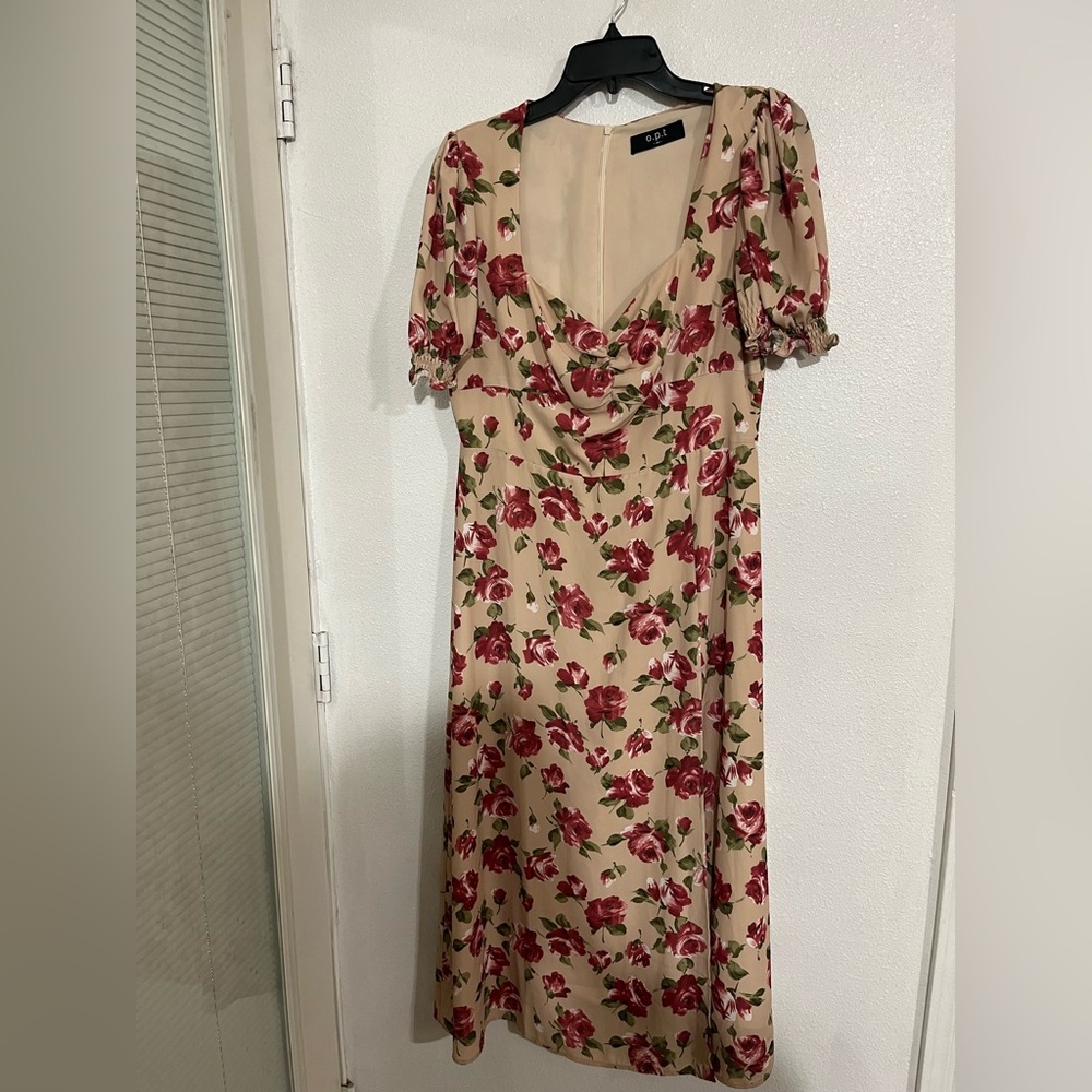 o.p.t. floral midi dress sweetheart neckline, puff sleeves, and a beige base 10